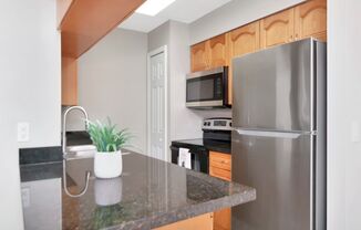 Gated 2BR Home in Brandon with Resort Amenities — Up to One Month Free!