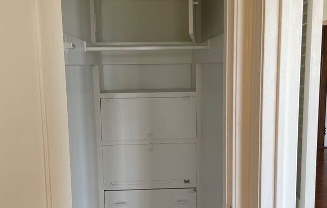 1 bed, 1 bath, 768 sqft, $1,510, Unit Royal York 211