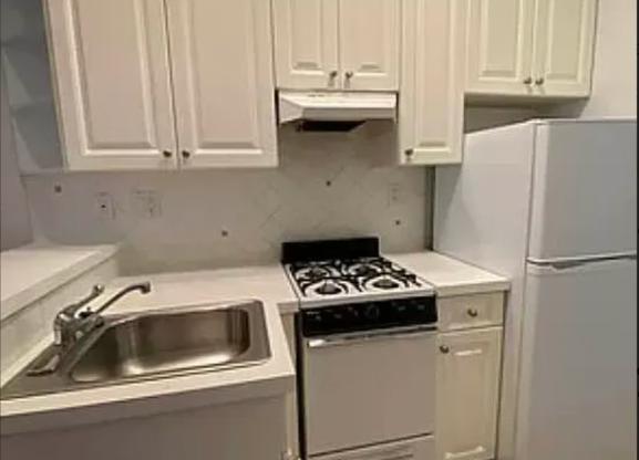 534 E 83 ST