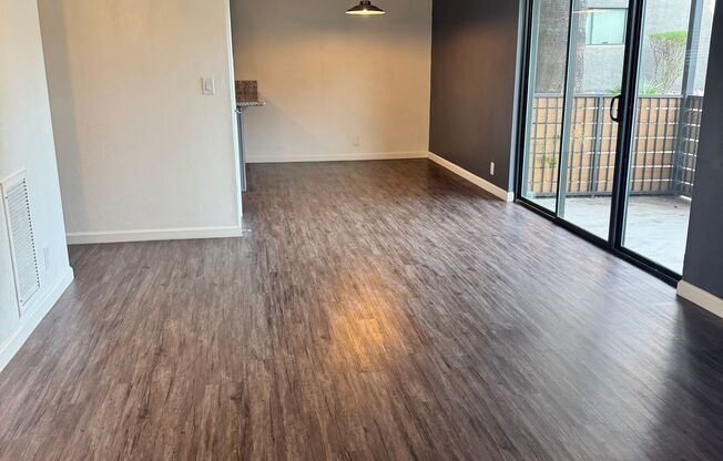 2 beds, 2 baths, 1,056 sqft, $1,375, Unit 4115
