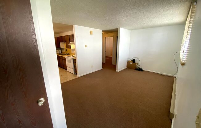 2 beds, 1 bath, 750 sqft, $650