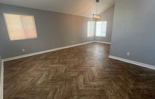 EAST PALMDALE HOME