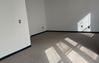 6800-6 Willowbrook Blv