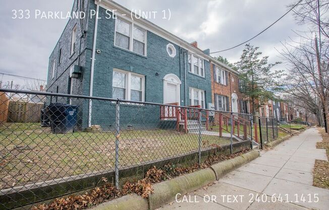 333 PARKLAND PL SE