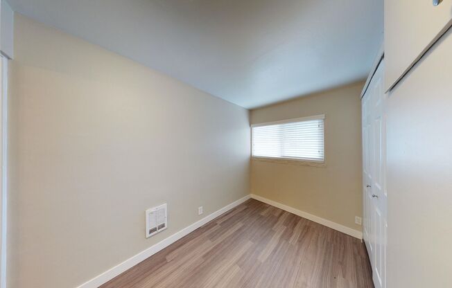 Studio, 1 bath, 355 sqft, $1,350, Unit 405