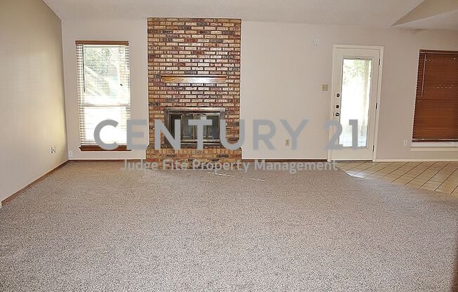 Lovely 3/2/2 in HEB ISD For Rent!