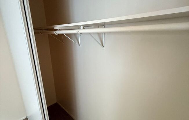 2 beds, 1 bath, 825 sqft, $1,245, Unit 479