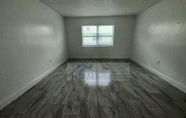 2 beds, 1 bath, 864 sqft, $1,950, Unit 104