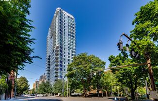 Modern 2-Bed/2-Bath Condo with Balcony & Prime Downtown Location