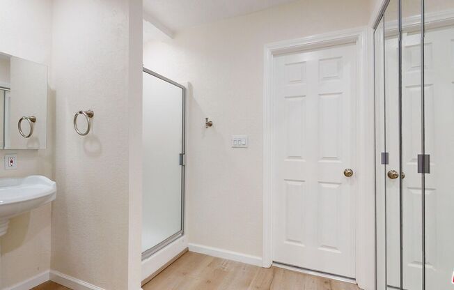 Studio, 1 bath, 300 sqft, $1,650