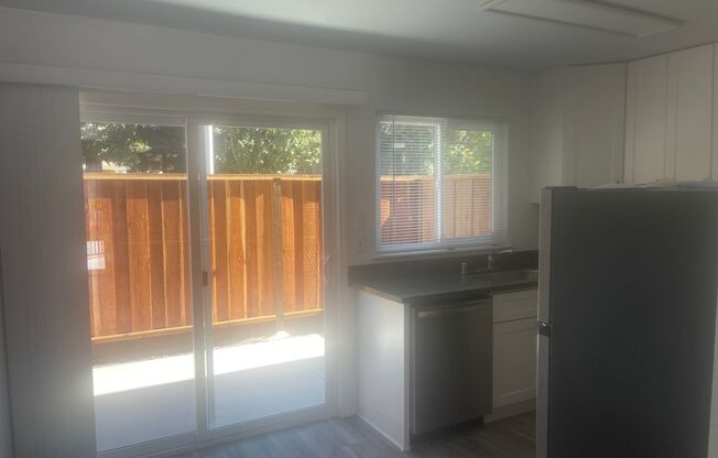 1 bed, 1 bath, 670 sqft, $2,250, Unit 06