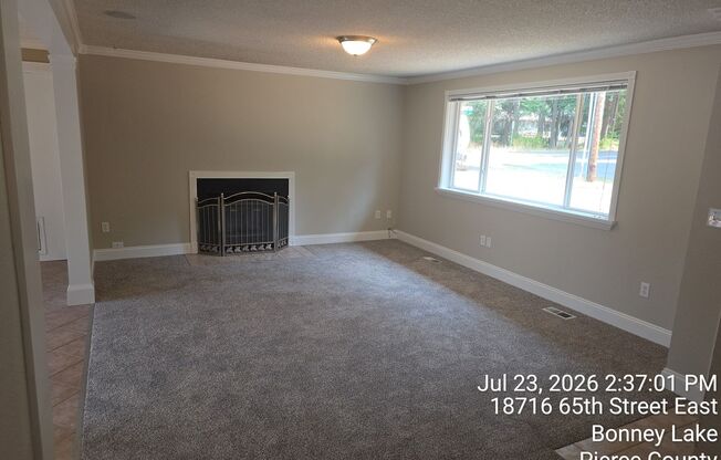 Bonney Lake - Lake Jane HOA - 3 bedroom 2 bathroom rambler home for rent -EV charger, Available NOW!