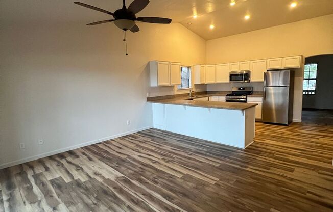 Ponderosa Trails - Beautiful 4 bedroom house $3,495.00
