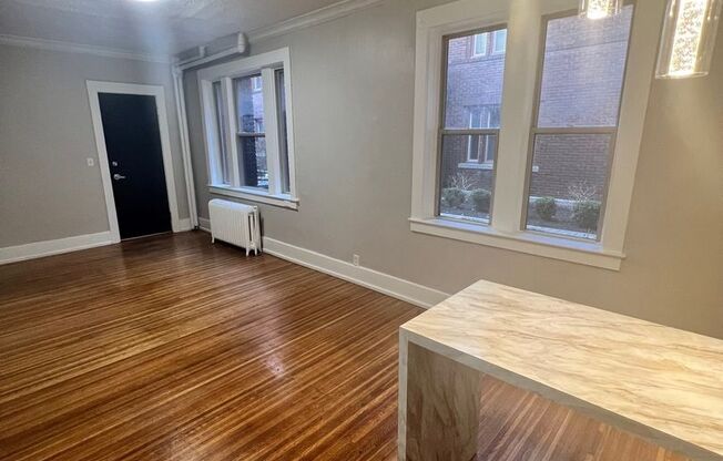 1 bed, 1 bath, $1,499, Unit 82