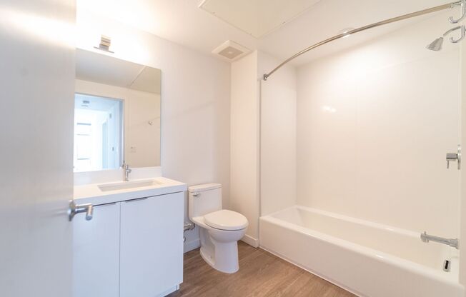 2 beds, 2 baths, 985 sqft, $4,495, Unit 416