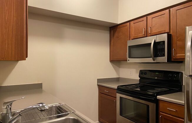 2 beds, 2 baths, 1,028 sqft, $1,995, Unit A-401