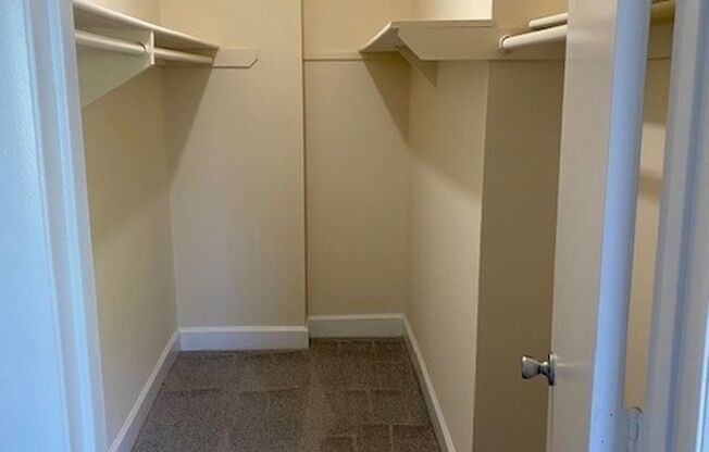 1 bed, 1 bath, 800 sqft, $1,525, Unit 3410 #103