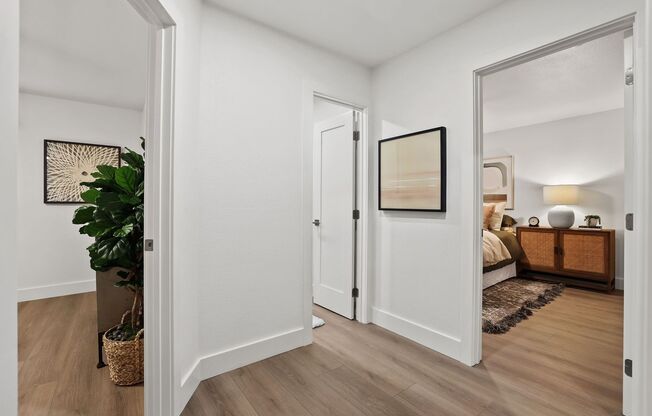 2 beds, 1 bath, 800 sqft, $2,475, Unit Unit 206