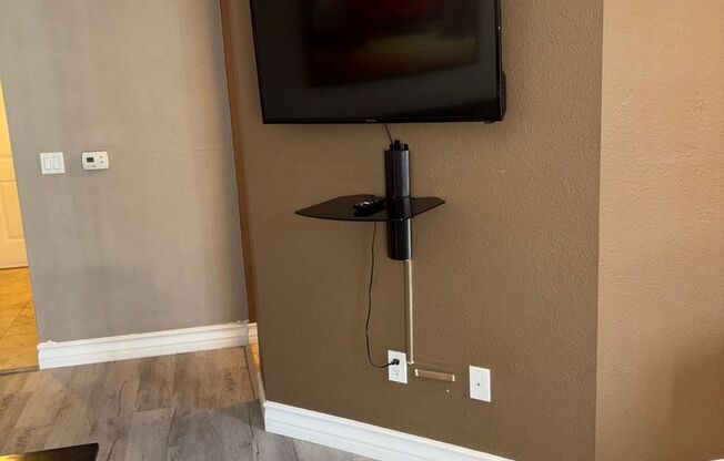 Meridian - Furnished 1 Bd / 1 Ba Luxury Condo (Move In Special: $1000 off 1st Months Rent)