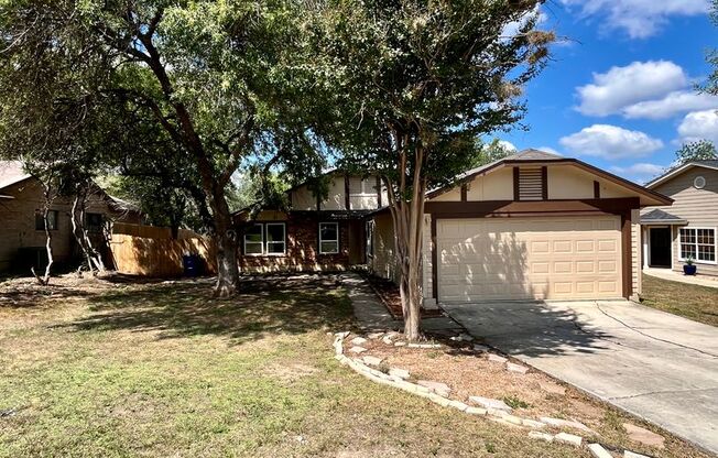 4 Bedroom 2 Bath Near Lackland AFB **Converted Garage & Updates throughout**