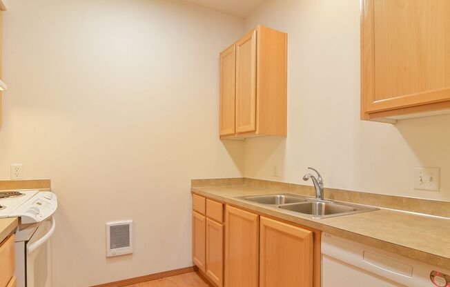 1 bed, 1 bath, $1,400, Unit 105