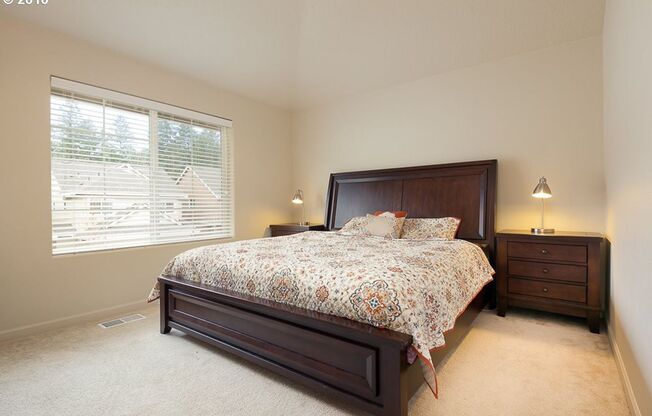3 beds, 2.5 baths, $2,495