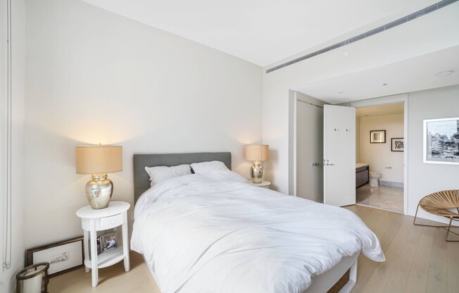 2 beds, 2 baths, 1,000 sqft, $7,500, Unit 1403