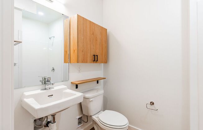 1 bed, 1 bath, 445 sqft, $1,515, Unit atrium court
