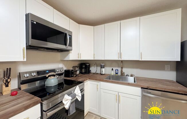 Renovated & Furnished 2-Bedroom Home in Prime Fort Walton Beach!