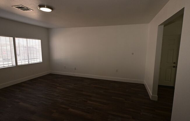 3 beds, 1 bath, $1,200