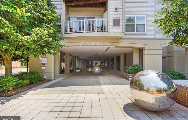 Commuter’s Dream Sanctuary - Blocks to Silver Spring Metro!