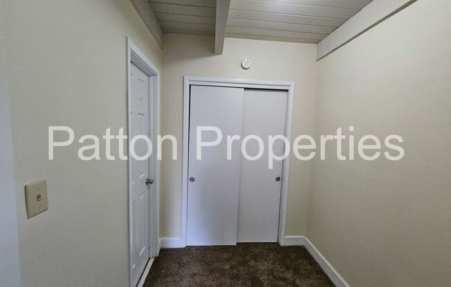 Studio, 1 bath, 450 sqft, $725, Unit 5