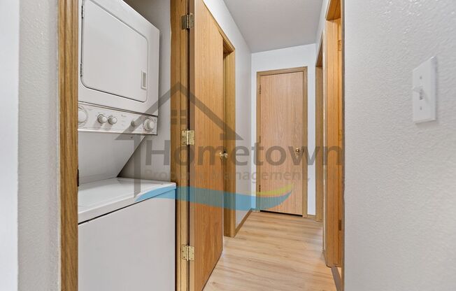 2 beds, 1 bath, $1,200, Unit 2