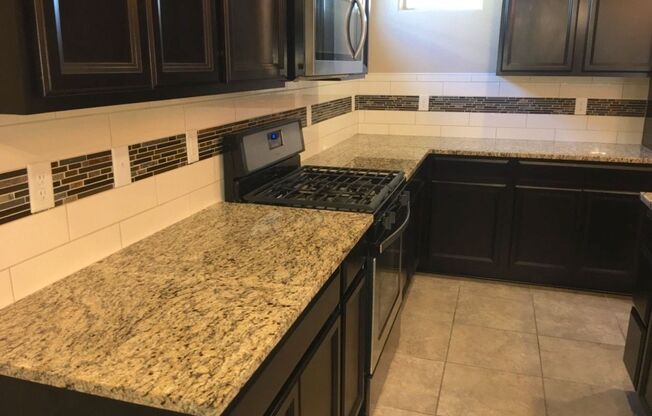 Sparks 3 Bedroom, 3 Bath Single Story - Near Los Altos Parkway Shopping/Dining