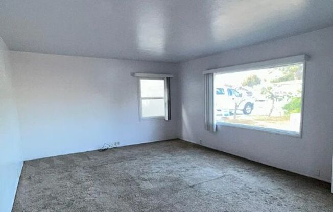 ***2 BED 1 BATH***PACIFIC BEACH***GROUND FLOOR UNIT***ASSIGNED PARKING***PET FRIENDLY***