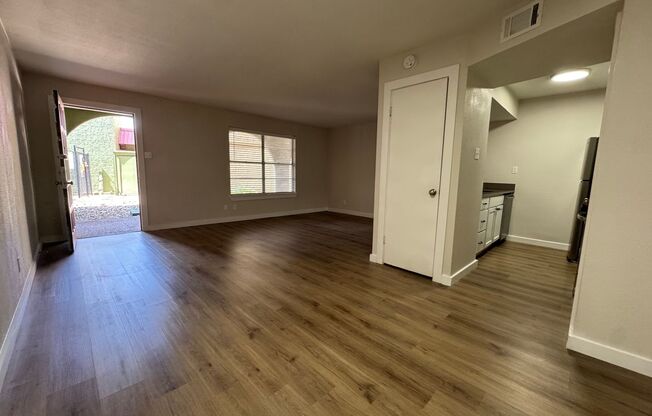 1 bed, 1 bath, 700 sqft, $1,224, Unit LAW11-114