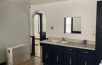 2447 W 7 ST