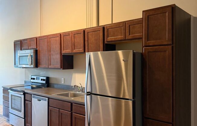 2 beds, 2 baths, 1,148 sqft, $1,615, Unit 225