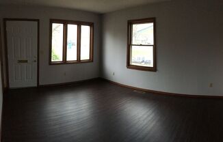 3 beds, 1 bath, $995