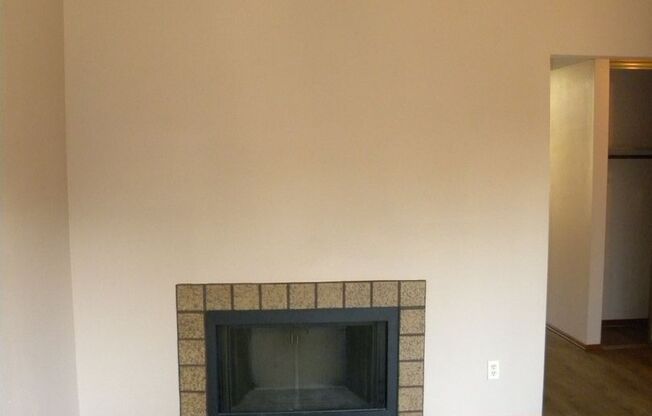 Quiet Condo Apartment Seatac, WA 98188