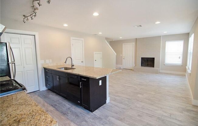 Updated 2-Story Townhome in Prime North Austin