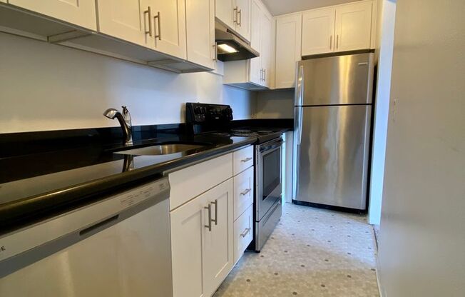 5 beds, 2 baths, 1,000 sqft, $3,750, Unit 304