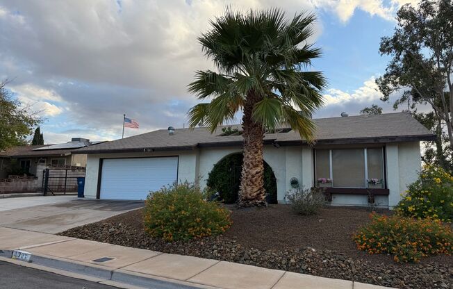 Boulder City with RV Parking!