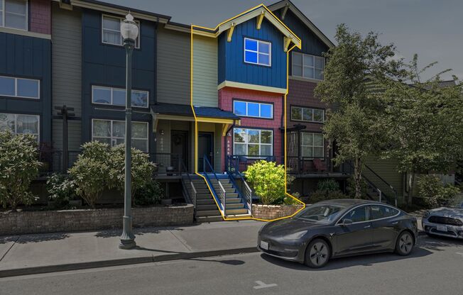 Spacious 2BR/2.5BA Harbour Pointe Townhome with Garage
