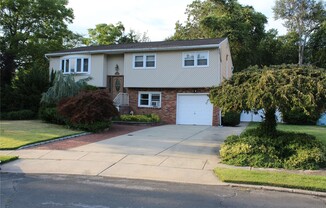 17 JACQUELINE CT