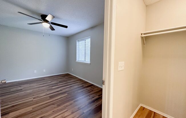 1 bed, 1 bath, 480 sqft, $775, Unit 1037 Happy Hollow #3 Downstairs