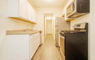 2 beds, 1 bath, 860 sqft, $1,415, Unit 844-302