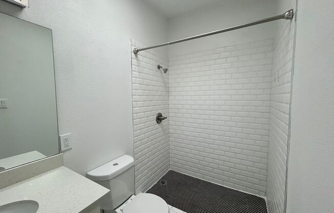 Studio, 1 bath, 500 sqft, $1,095, Unit 230