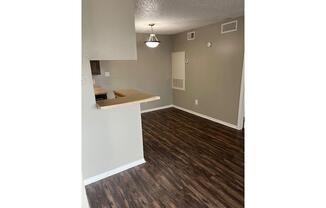 Carriage House - Apartments in Nederland, TX