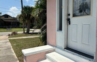 3 beds, 2 baths, $2,100